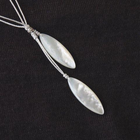 White Leaf Pendant（ホワイトシェル）