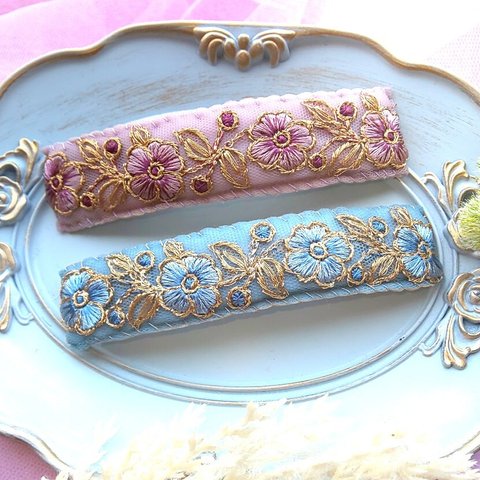 ブルー と パープル  の 花柄 インド刺繍 リボンの バレッタ（金具7センチ）