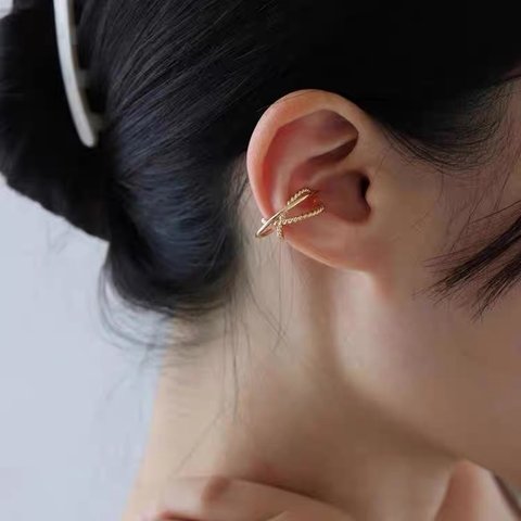 　3つのカン　立体　クロス　ear cuff　イヤーカフ　イヤカフ　　ゴールド