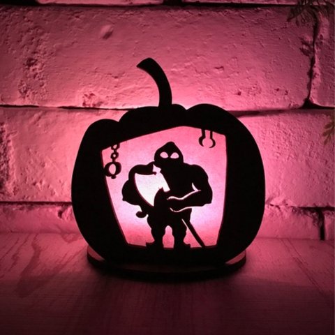 Halloweenかぼちゃランプ　『戦士』　七色に変化するLEDキャンドル付き