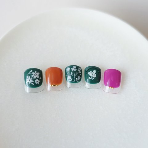 nail tip white flower/北欧ネイル/カジュアルネイル/ショートネイル