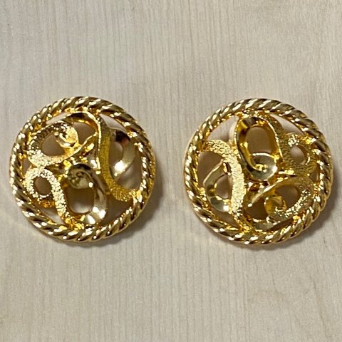 ●34㎜● GOLD ANTIQUE DESIGN BUTTON