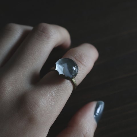 レトロガラスの指輪 (白)