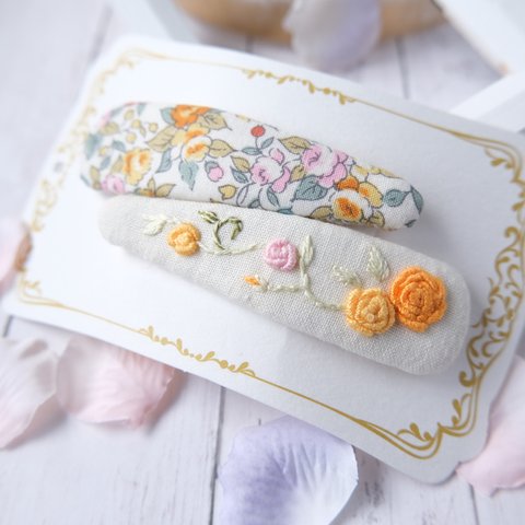 薔薇刺繍と花柄のぱっちんピンSet(オレンジA)