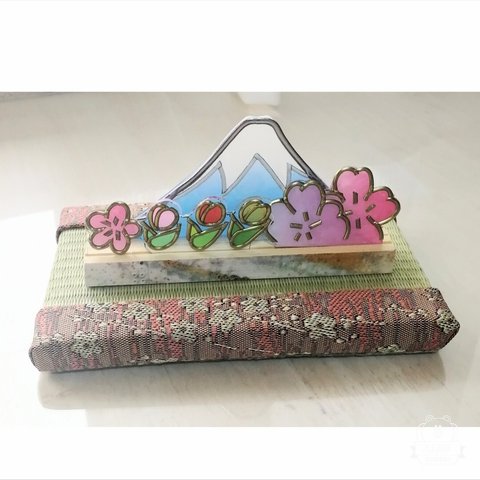 富士山と春の花