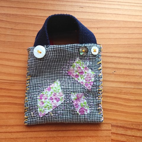 使い道に困る素敵な バック * 刺し子 * 刺繍 * リネン 小物