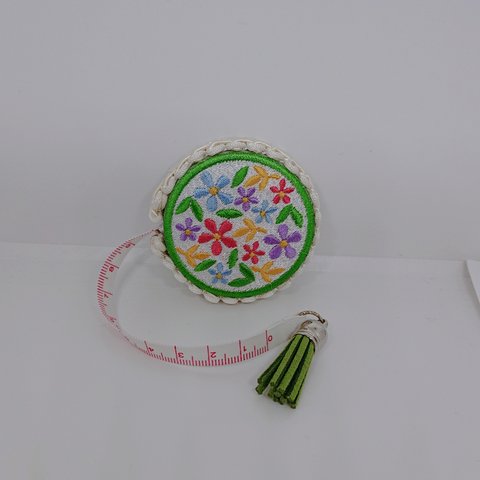 マカロンメジャー  刺繍  小花模様  グリーン