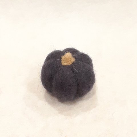 羊毛フェルトのハロウィンかぼちゃ(小)　藍