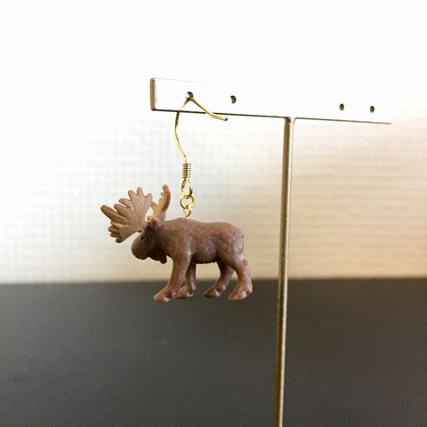 ヘラジカ ムース のピアス  シカ