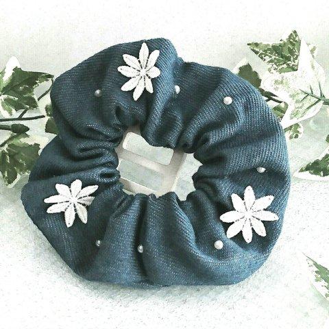 【送料込み】Doughnut 🍩denim(light blue) flower シュシュ 