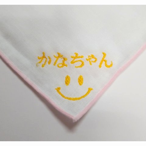 ガーゼのハンカチ（日本製）名前刺繍　３枚１セット