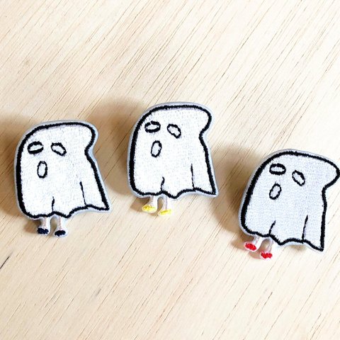 刺繍ハロウィンブローチ　「おばけキッズ」