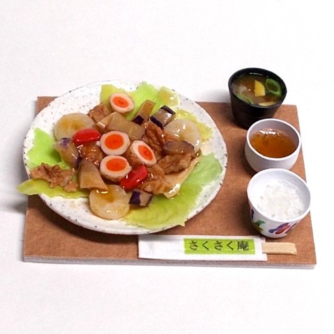 『玉子と豚肉の野菜炒め定食～♪』（ミニチュアフード）a24