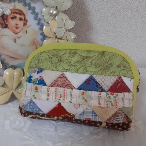 小さなポーチ　ハンドメイド