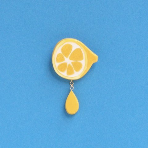 滴るレモンのブローチ