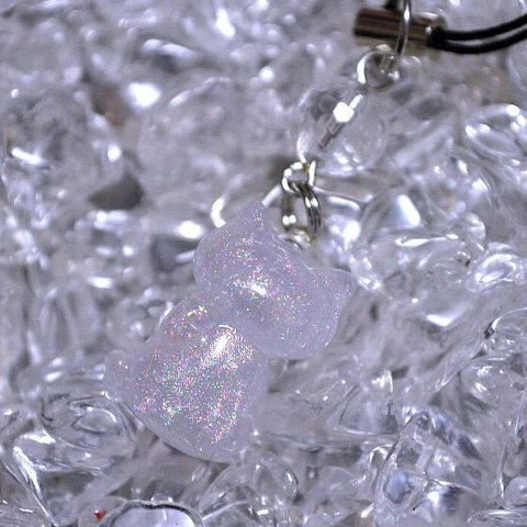 「ねこ」レジン（まねき猫）【ミラーパウダー】＋水晶ビーズ（ファセットカット）