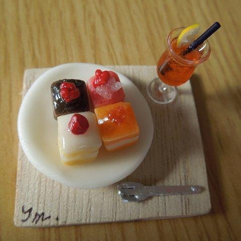 ミニチュアフード☆プチケーキ&アイスティーセット♪