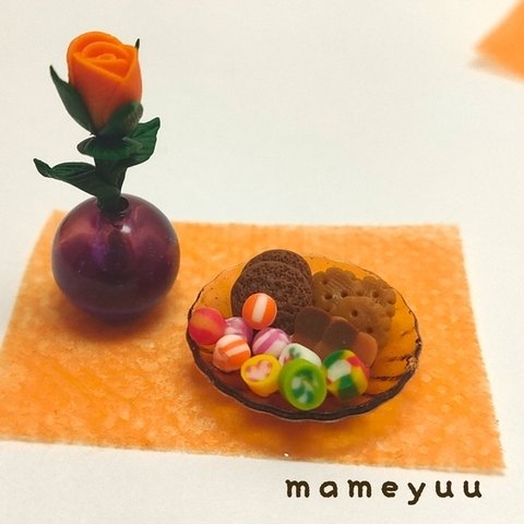 ミニチュア ハロウィン一輪挿しとお菓子のセット②