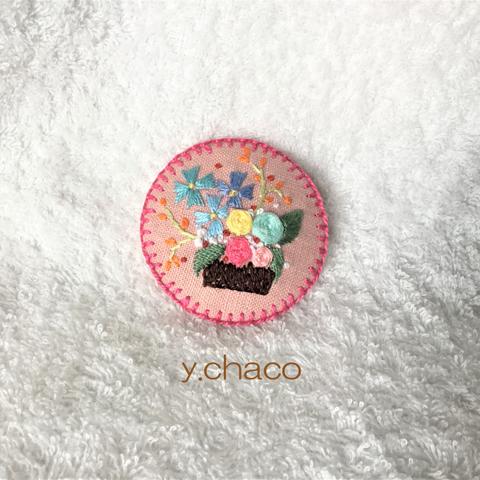 花刺繍ブローチ～丸いお花の花かご～