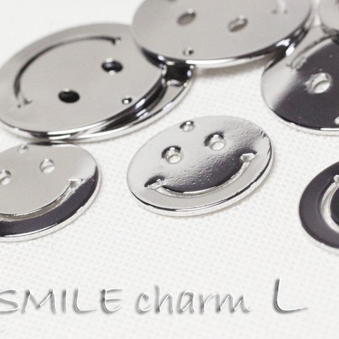 15mm【4個】SMILE＊にこちゃんチャーム-Ｋ28（L）《銀色》