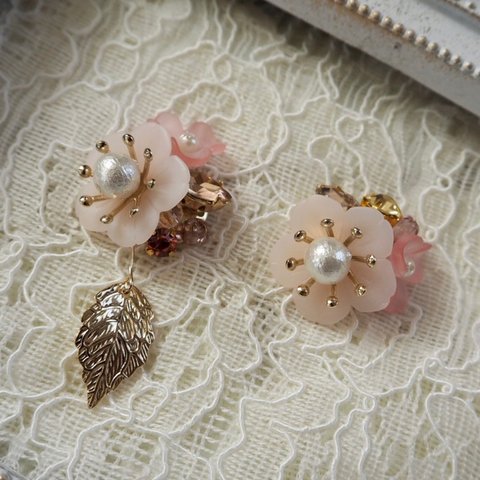 SAKURA  ビジューイヤリング/ピアス