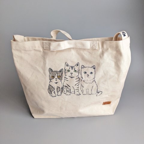 3匹の子猫刺繍ショルダートートバッグ