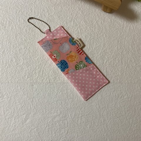 ペンケース♡ワイド♡除菌スプレー入れ♡体温計入れ♡【りんご切り替え有り・ピンク】