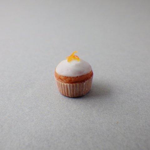 【ミニチュアフード】オレンジのカップケーキ