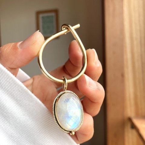 【brass】 key ring ꕥ oval rainbow moon ✴︎