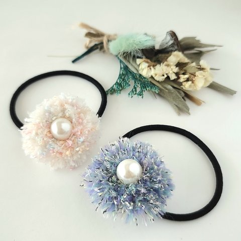 引き揃え糸のふわふわヘアゴム　＊　ふわふわ青　ふわふわミルキーオレンジ　＊ニードルパンチ刺繡＊パンチニードル＊