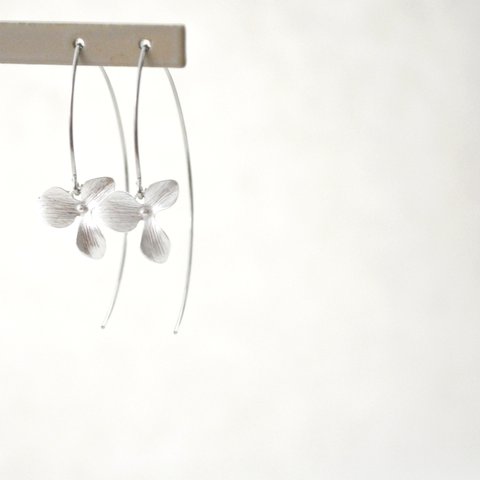 【送料無料】Silver Flower Long Hook Pierce