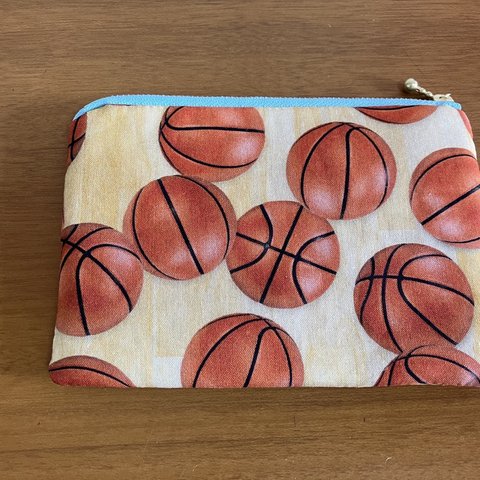 バスケット🏀フラットポーチ(🏀柄)