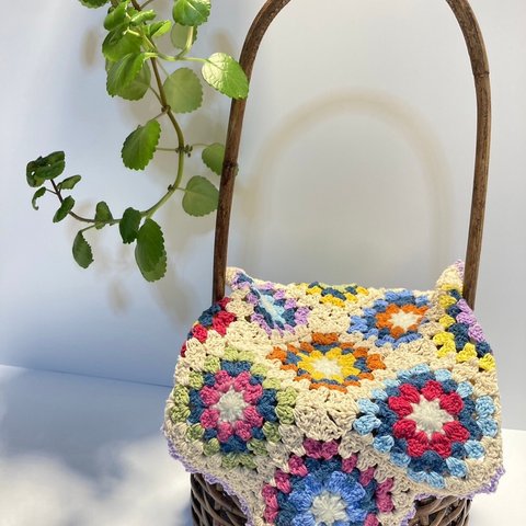手編みモチーフ　マルチカバー　花柄