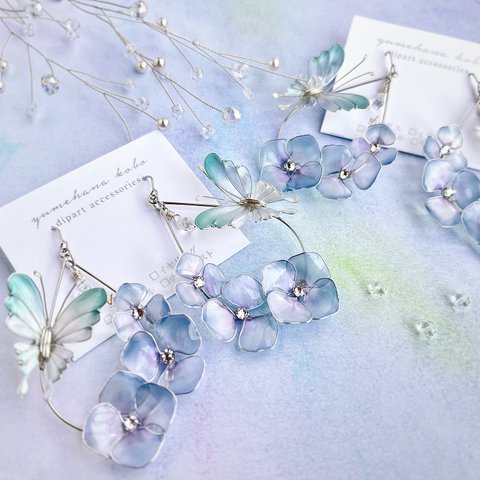 紫陽花と蝶々　ピアス/イヤリング　ブルー