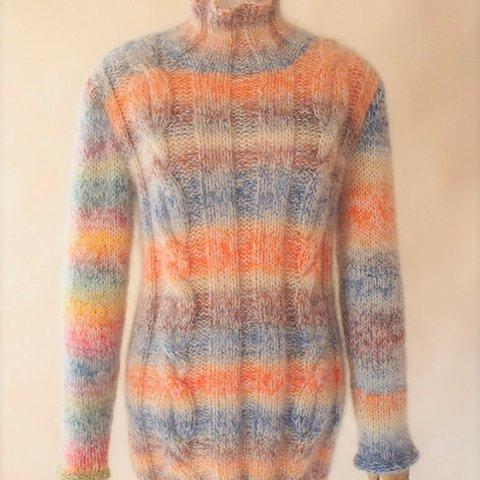 グラデーションカラーのセーター、チュニック　fluffy, soft , warm and light  tunic sweater