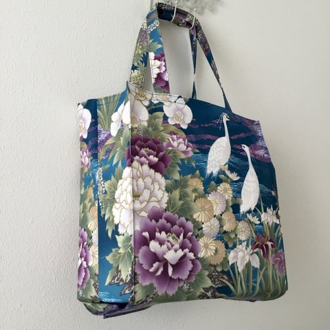 白鷺と藤の和柄エコバッグ、野鳥タイト・アンド・タイディ・トートバッグ、Heron and Wisteria Tight ‘n’ Tidy Tote Bag, Eco bag, 青、紫