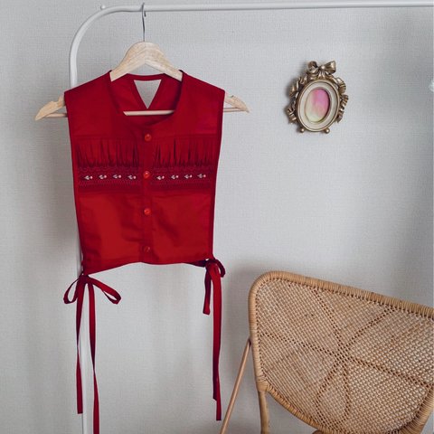 【 受注制作 】TULIP RED smocking ribbon vest