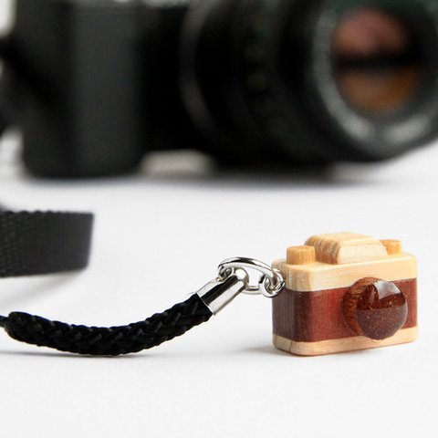 木製カメラ根付