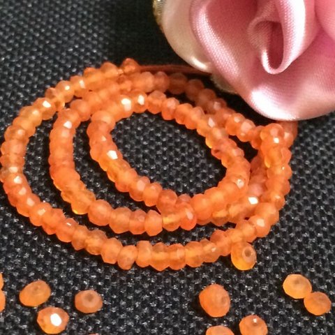 【極小　穴有り】オレンジカーネリアン　カット加工　小　10個　天然石