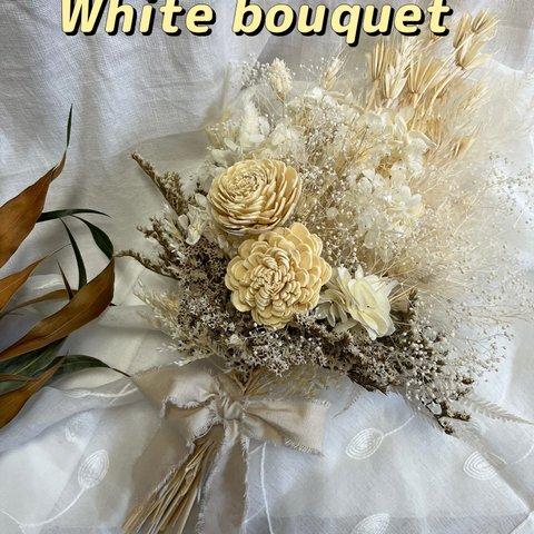 ラスト1点✨White bouquet　和装・洋装ウエディング💓パンパスグラスとソーラーローズブーケ、前撮り、フォトウェディング、ロケ―ションフォト