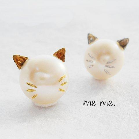 まんまる猫ピアス wh