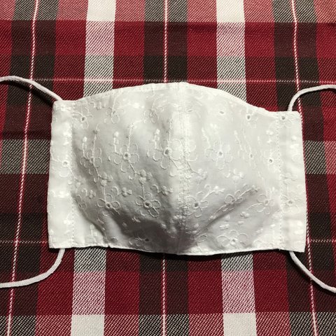 立体刺繍マスク