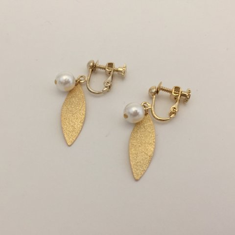 リーフ&パール スウィング イヤリング/ピアス/ノンホールピアス