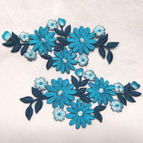 アイロンワッペン✾turquoise blue 左右2枚セット Marguerite