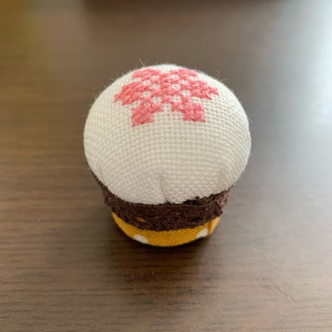 クロスステッチのピンクッション