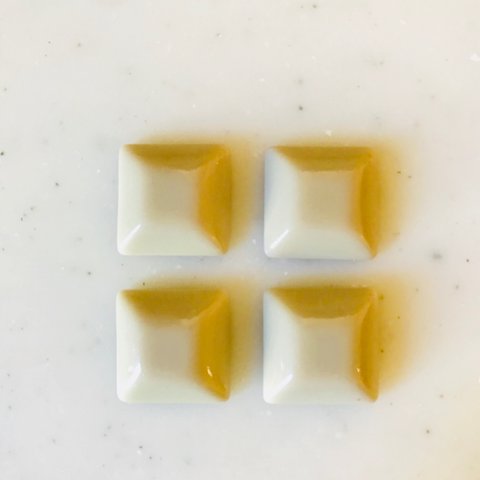 Beige Pyramid Square Cabochons