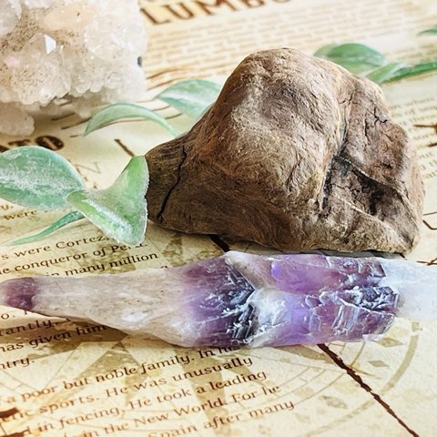 安らぎの石✿*:・　シェブロンアメジスト　紫水晶　ラフストーン　原石