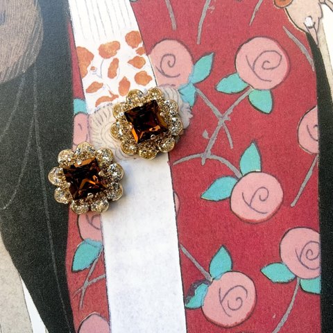 Swinging-Sixties chocolate pierce / earring