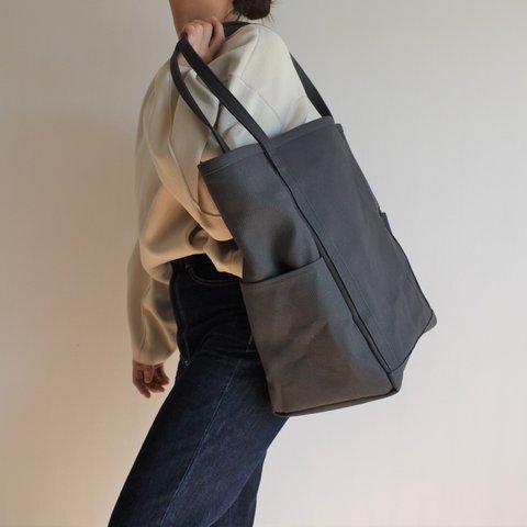  WIDE TOTE BAG（チャコール/グレー）