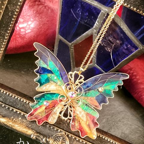 サーカスの夜に　ステンドグラス蝶ネックレス（Necklace Stained glass of butterfly ～circus at night～）